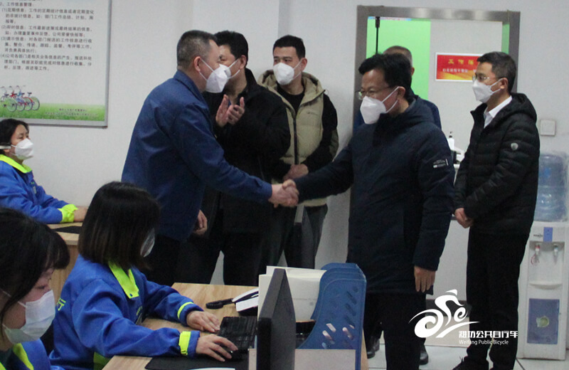 市市政公用事业服务中心领导节前走访慰问公共自行车运营一线1 市市政公用事业服务中心领导节前走访慰问公共自行车运营一线1