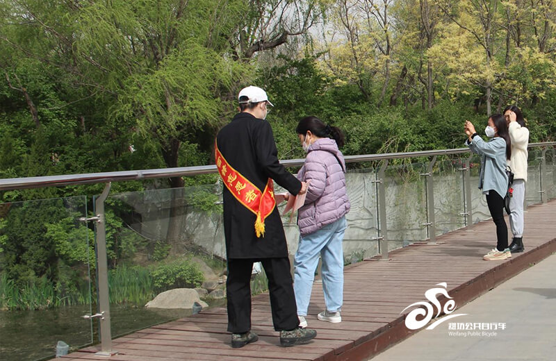 市市政公用事业服务中心开展：“倡导绿色生活 关爱众生的地球”骑行宣传活动10