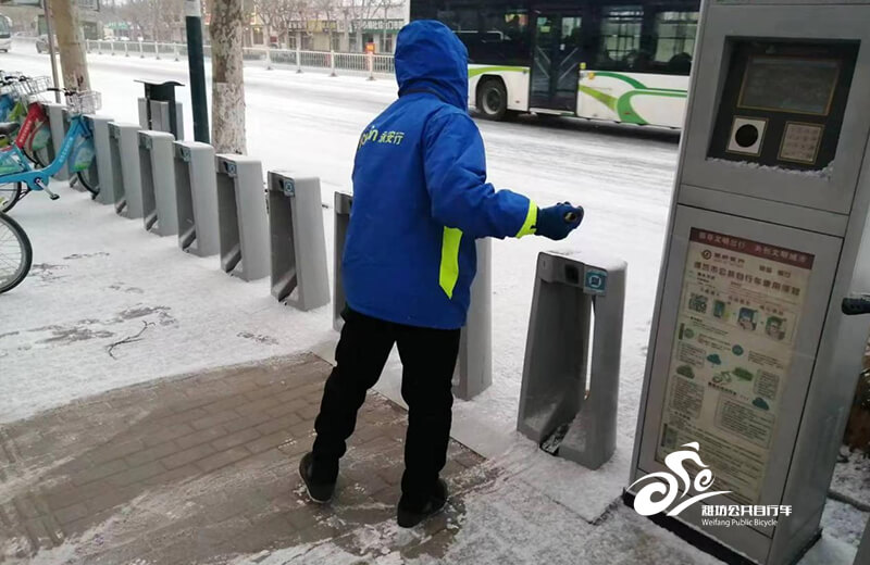 清雪除冰保安全，绿色出行有保障6